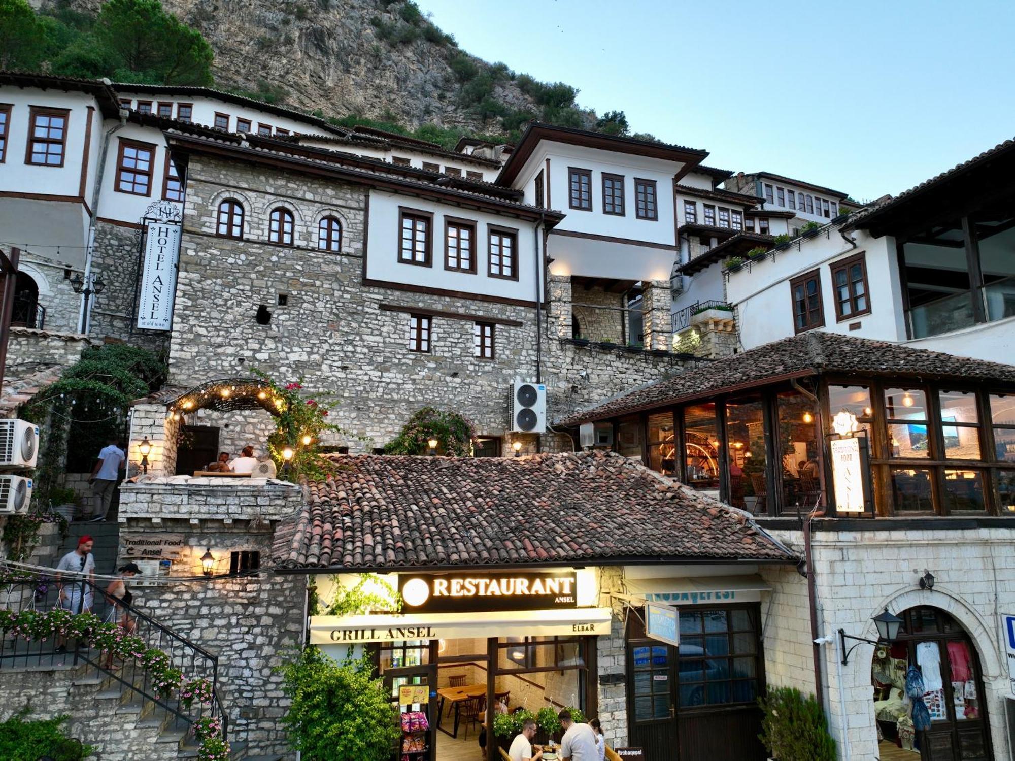 Hotel Ansel Berat Bagian luar foto