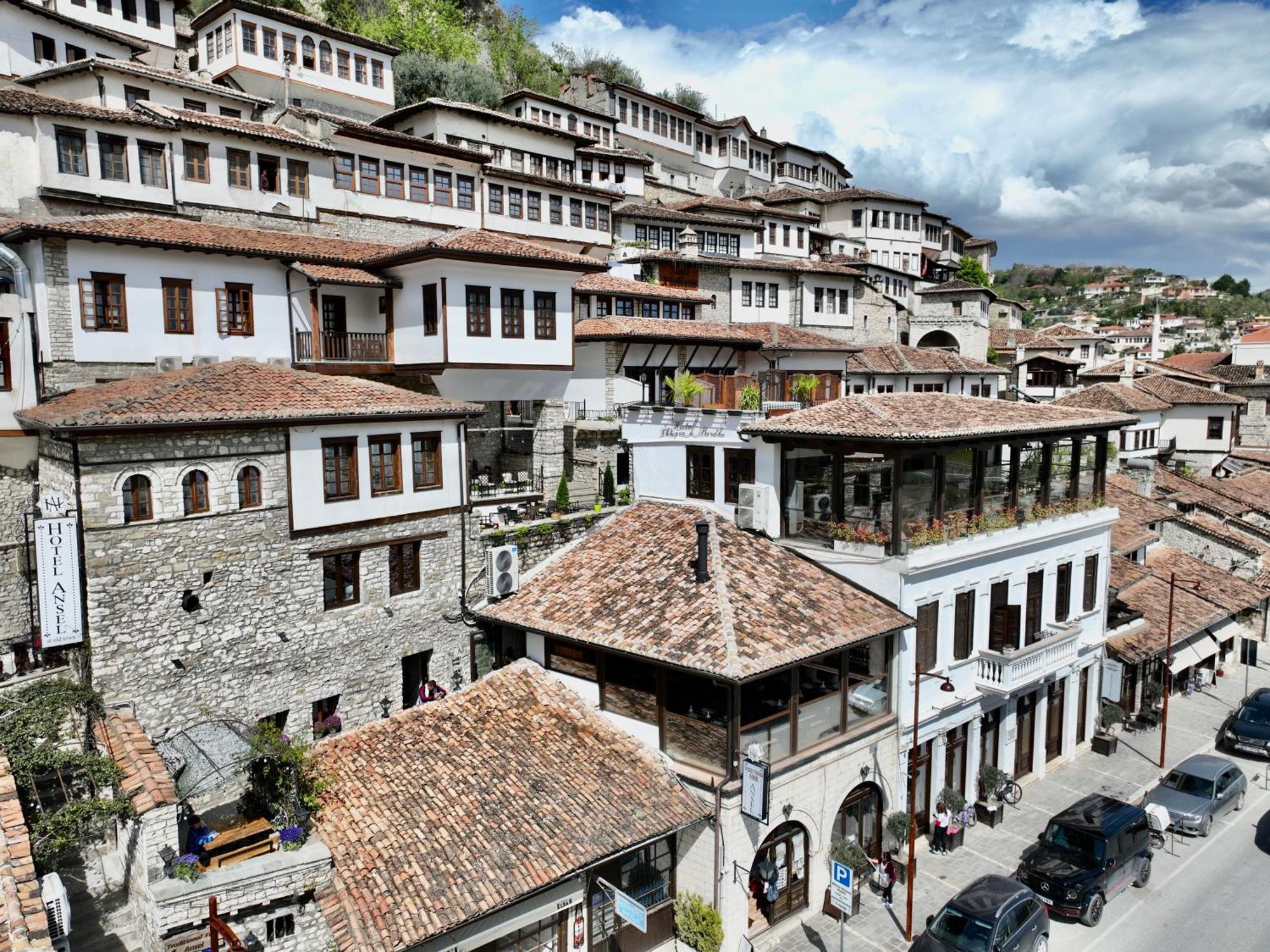 Hotel Ansel Berat Bagian luar foto