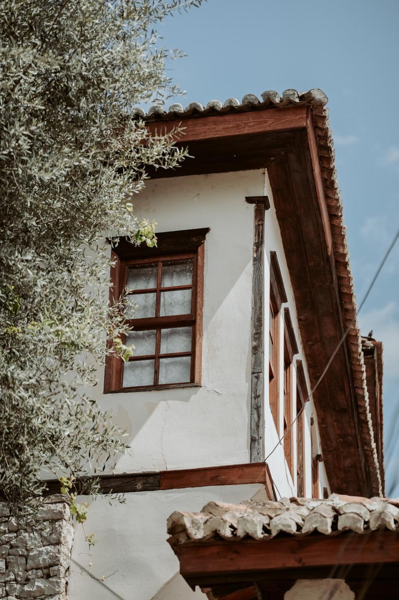 Hotel Ansel Berat Bagian luar foto