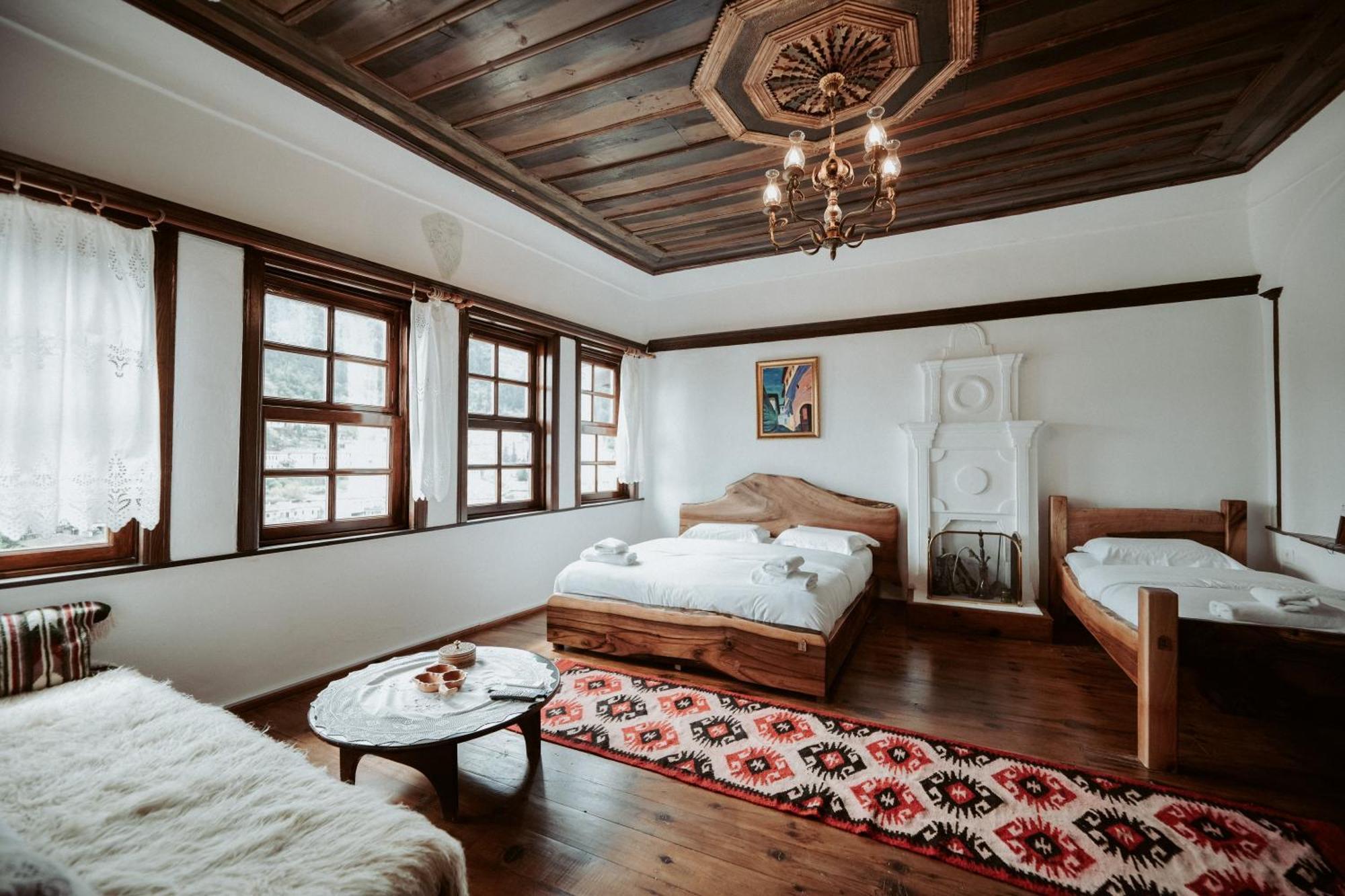 Hotel Ansel Berat Bagian luar foto