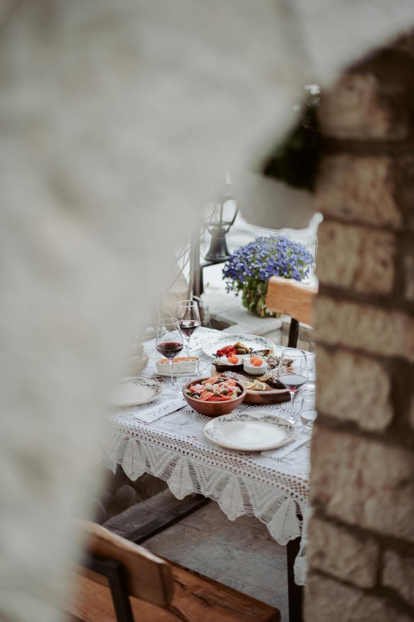 Hotel Ansel Berat Bagian luar foto