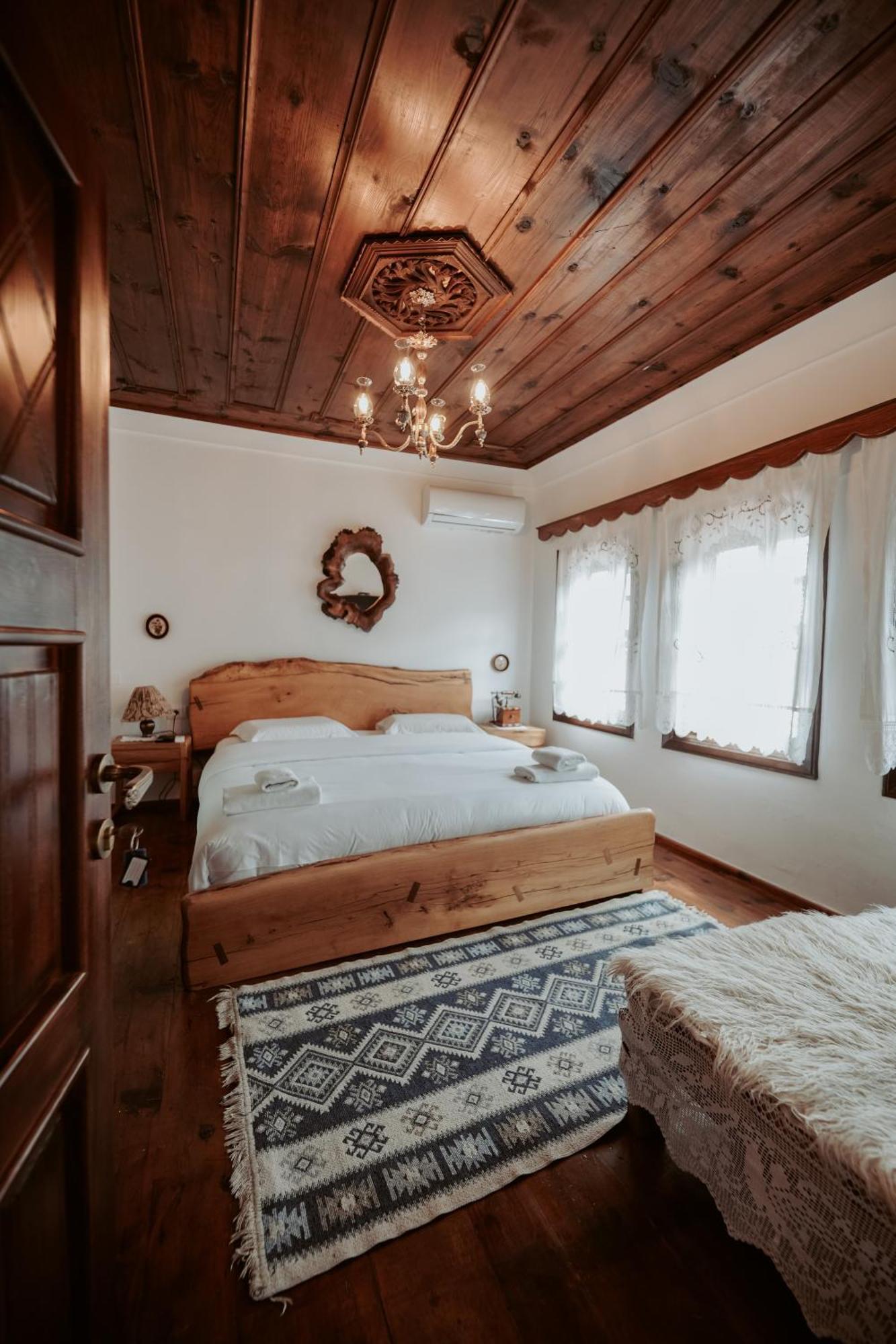 Hotel Ansel Berat Bagian luar foto