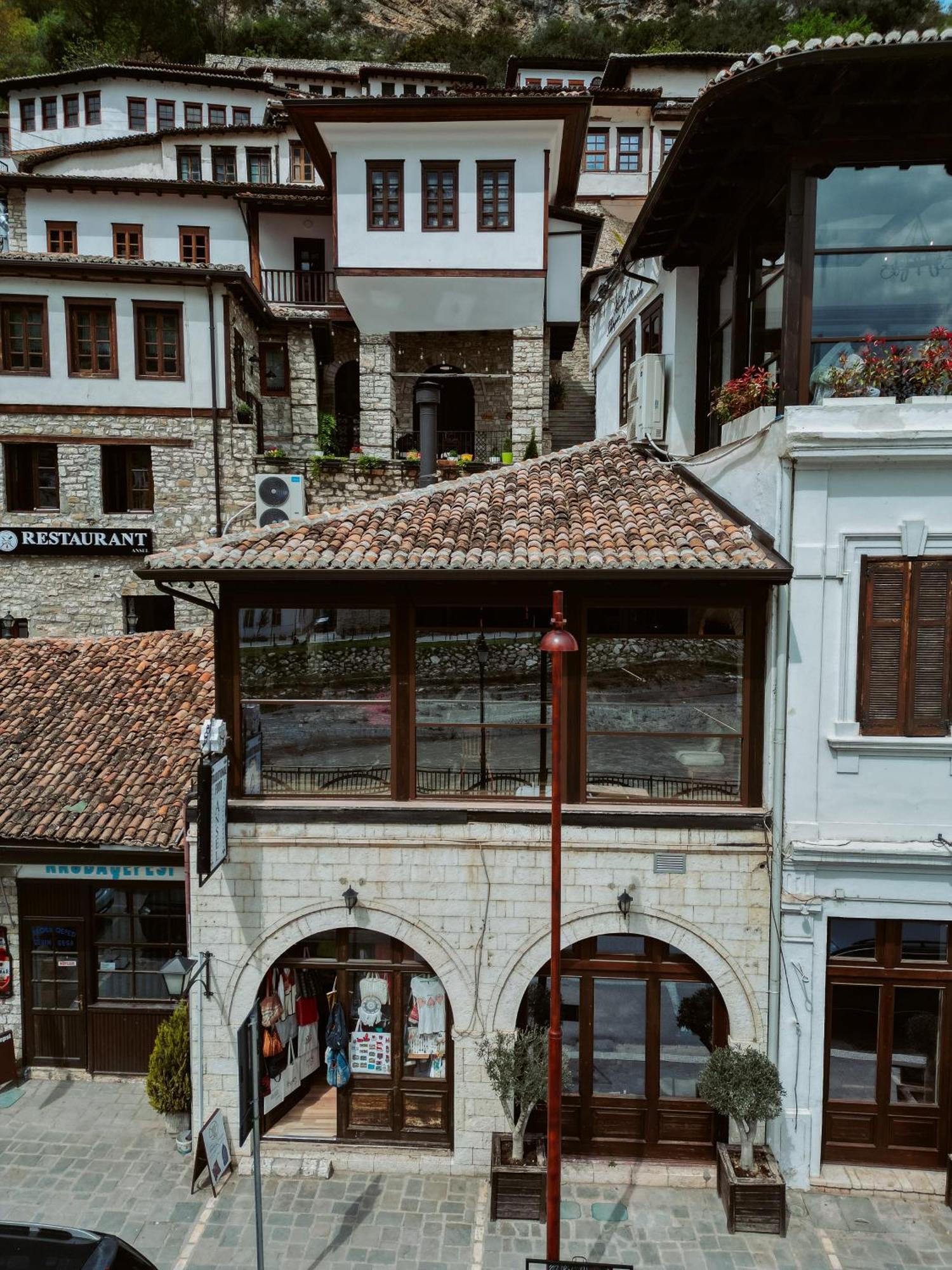 Hotel Ansel Berat Bagian luar foto